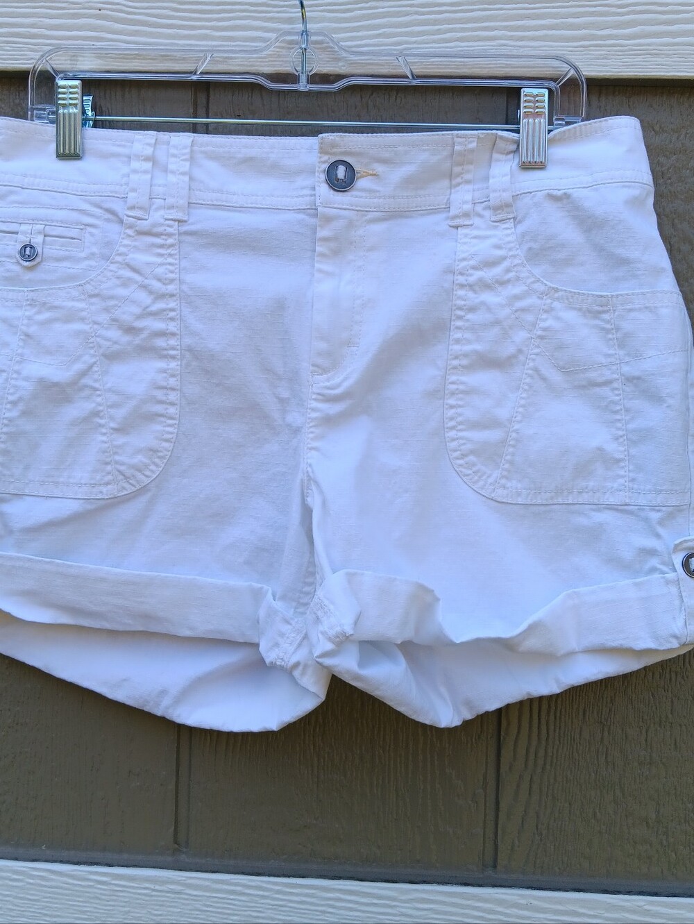 Tribal White Cuffed Shorts With Button Detail Size 10